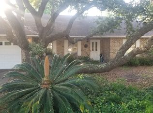 1914 Pelican Ln, Navarre, FL 32566