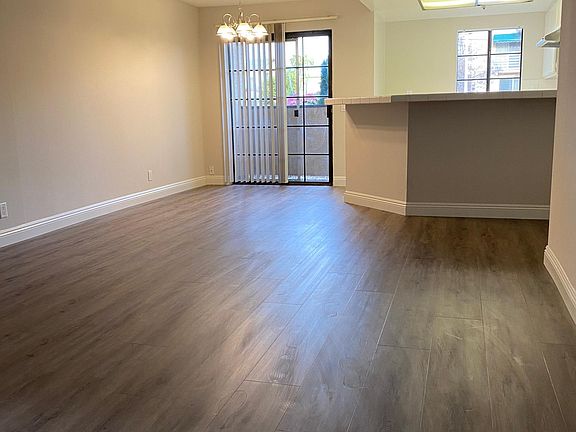 4th image of 425 S Stoneman Ave #4