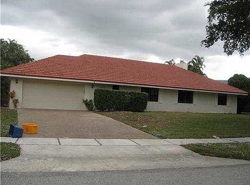 Home For Sale In Woodfield Hunt Club