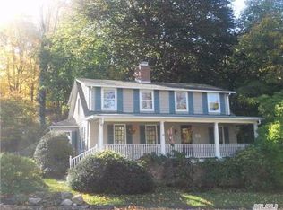 232 N Country Rd, Mount Sinai, NY 11766