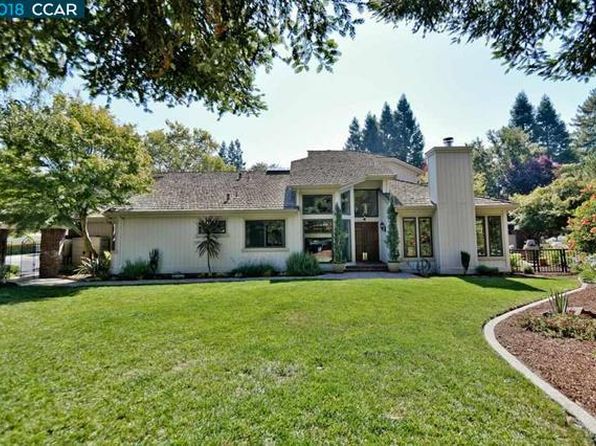 30 Live Oak Way