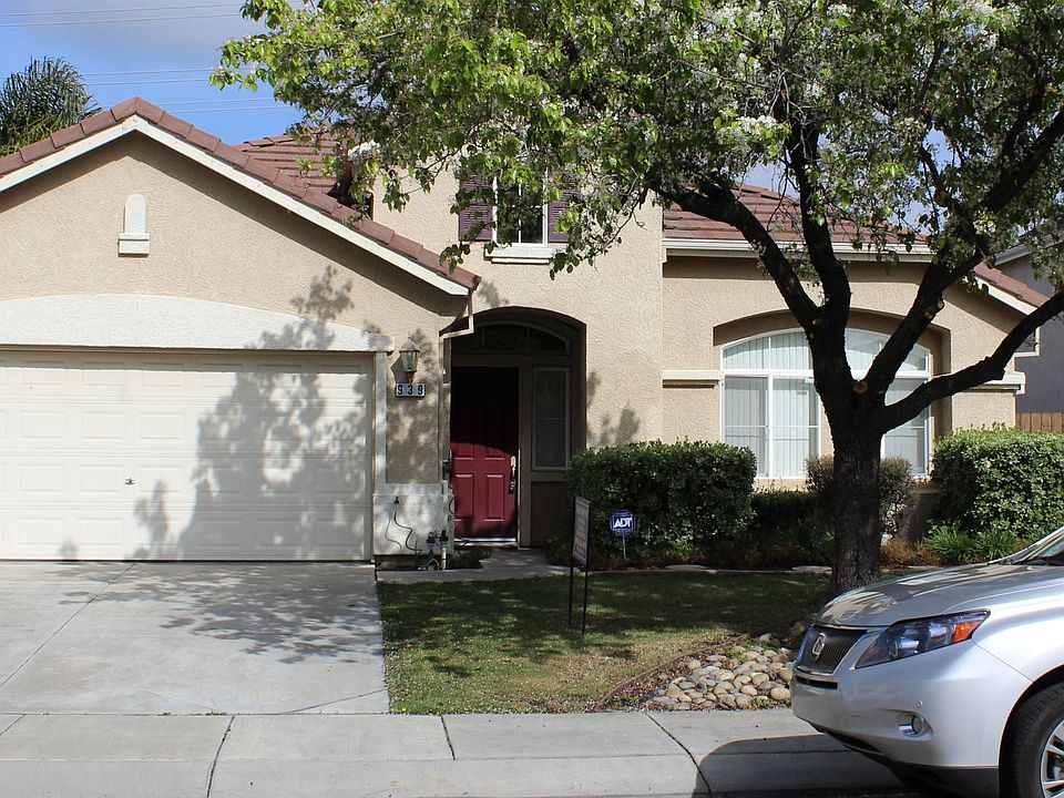 1st image of 939 Cherry Blossom Ln
