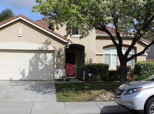 939 Cherry Blossom Ln, Tracy, CA 95377
