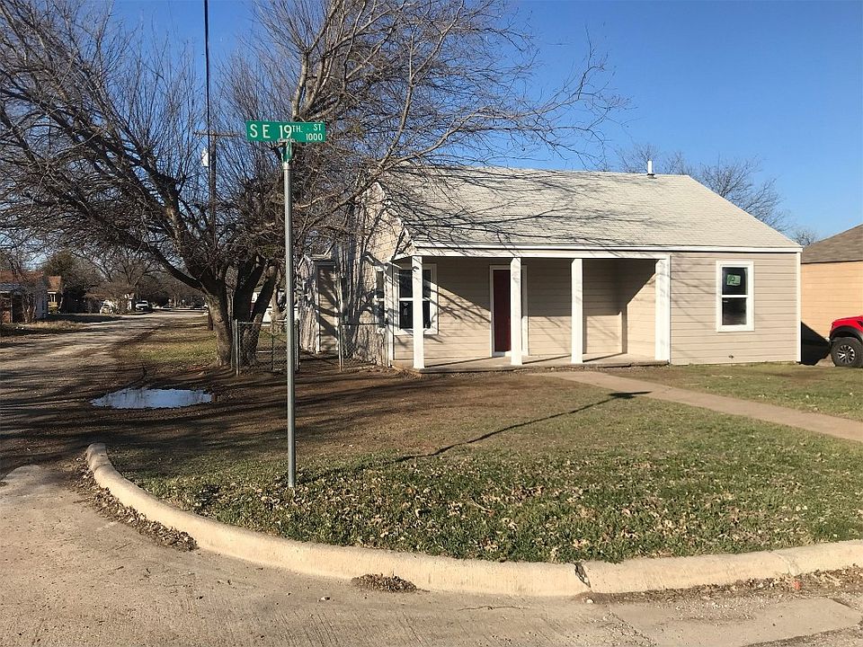 1st image of 1001 SE 19th St