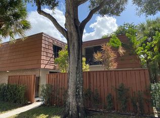 757 Buttonwood Ln, Boynton Beach, FL 33436