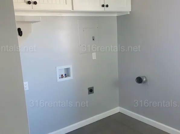 2467 S Walnut St, Wichita, KS 67217