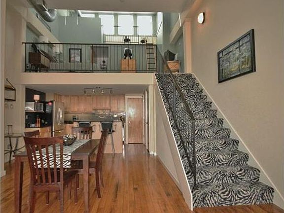 5th image of 4242 Laclede Ave APT 202