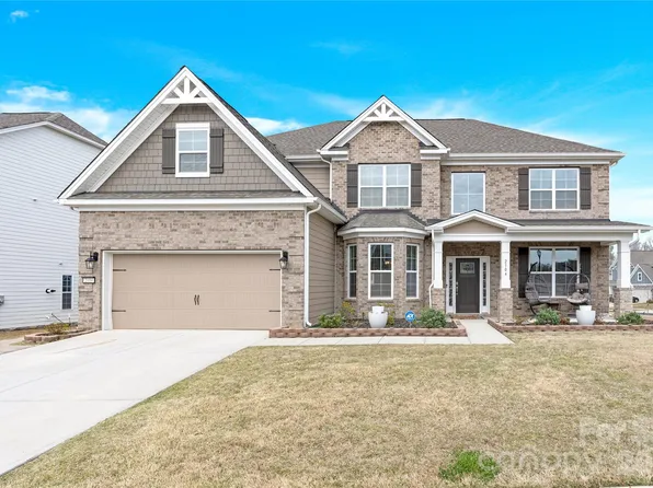 2104 Skybrook Oaks Dr, Huntersville, NC 28078