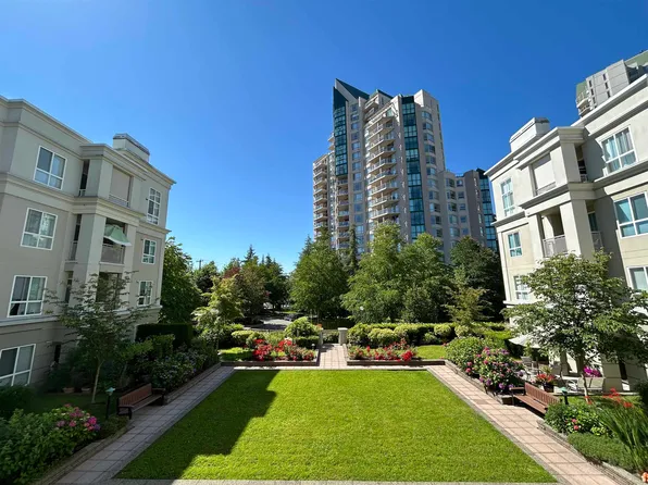 3098 Guildford Way #225, Coquitlam, BC V3B 7W8