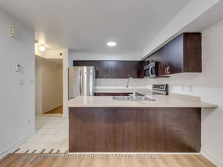 2464 Post Rd #8 — Photo 10