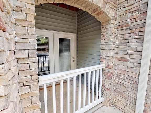 2nd image of 1216 Duncan Gardens Dr #1216