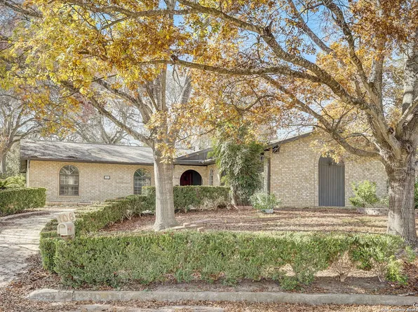 106 Forrest Trail, Universal City, TX 78148
