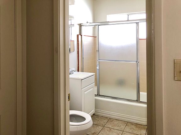 5th image of 484 N 5th St #6