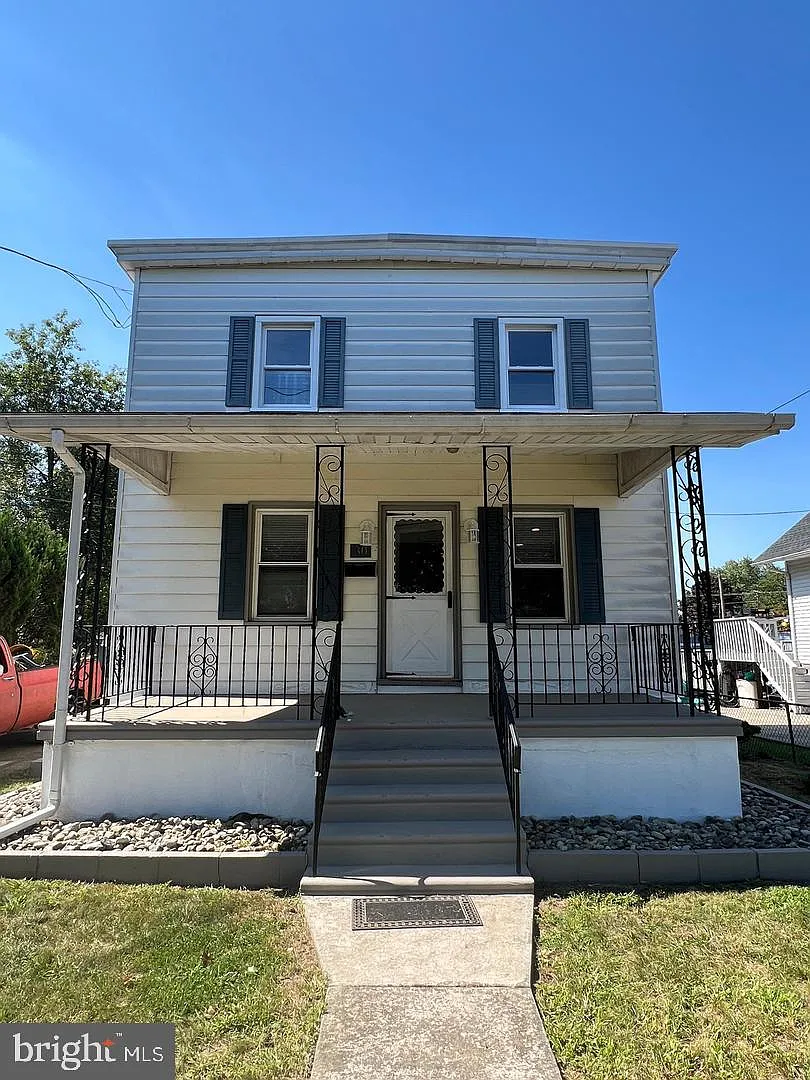 1 bed, 1.0 bath, 1210 sqft, $1,795 — Photo 3