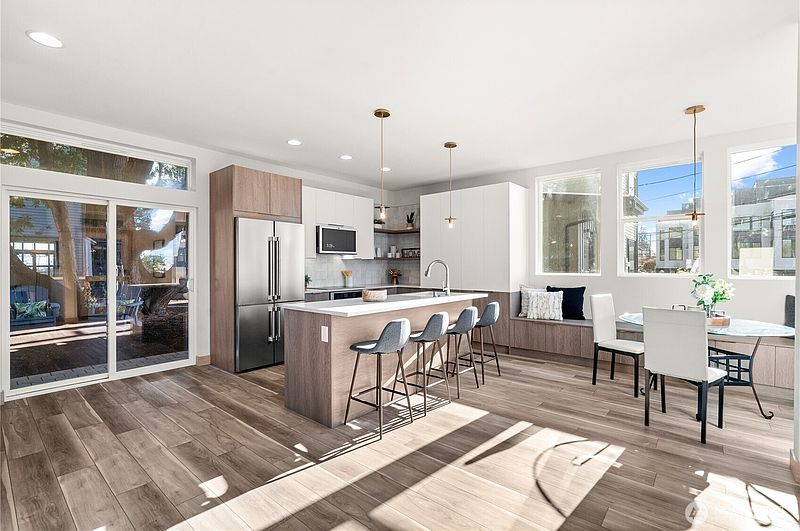 3rd image of 1132 31st Avenue S
