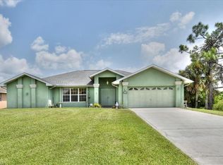 914 Alfreda Ave, Lehigh Acres, FL 33971
