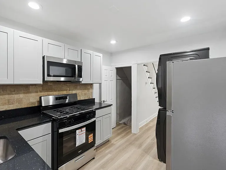 2828 Winton St — Photo 5