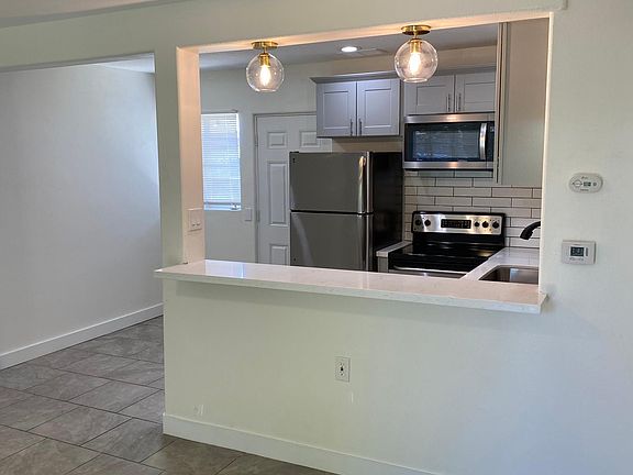 2nd image of 2545 E Clarendon Ave APT 2