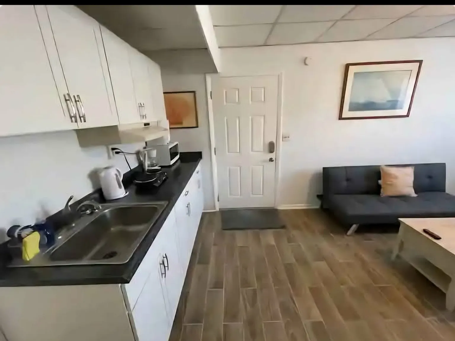 1 bed, 800 sqft, $1,800 — Photo 4