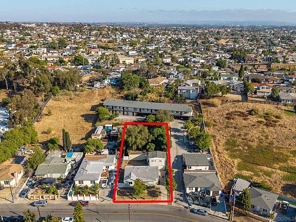 2nd image of 5321 Santa Margarita St