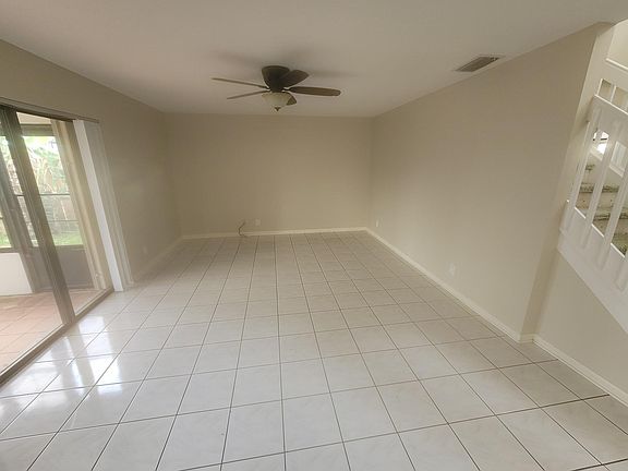 5th image of 6053 Strawberry Lakes Cir