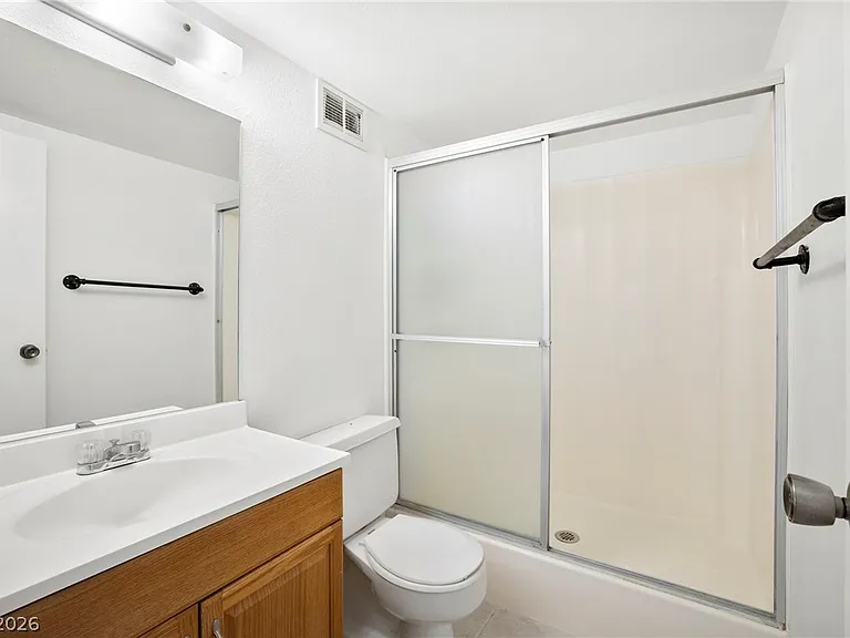 3930 University Center Dr #409 — Photo 12