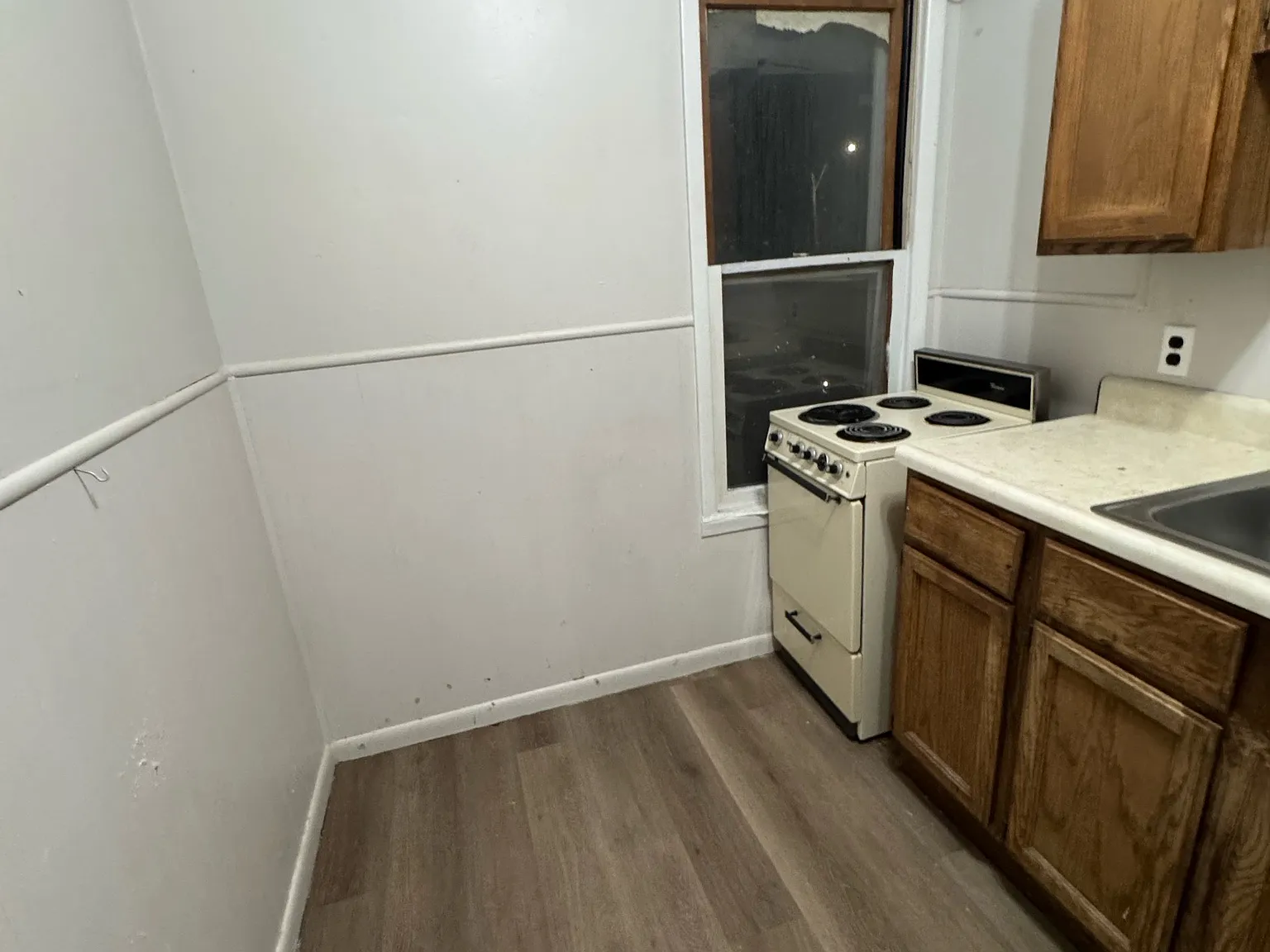 524 North Oak Street - 4 — Photo 2