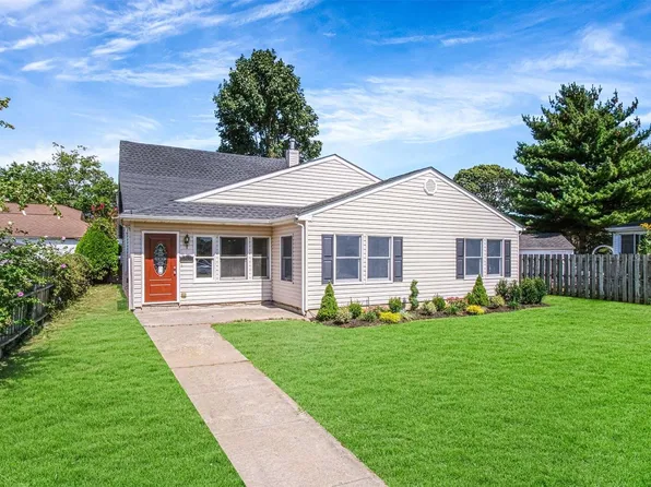 347 Locust Street, Hempstead, NY 11550