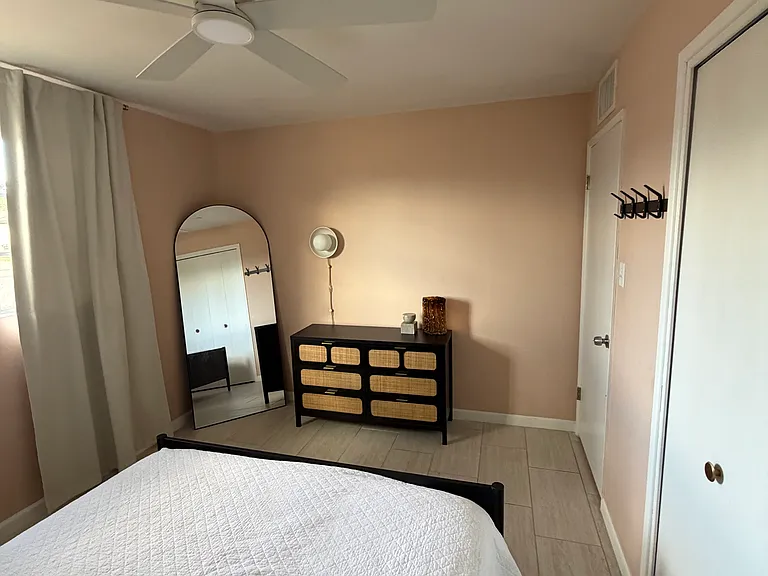 2041 W Marlette Ave — Photo 15