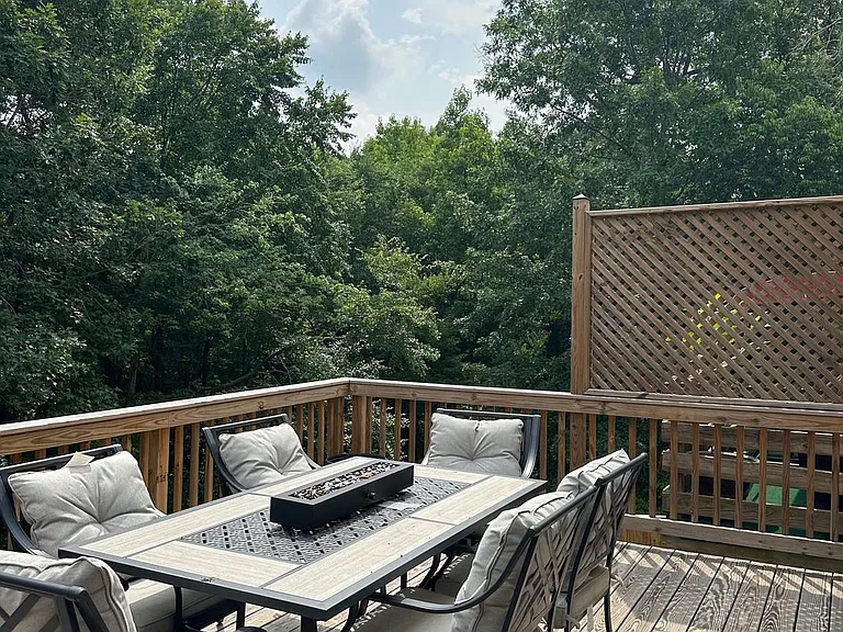 10603 Brice Ct — Photo 15