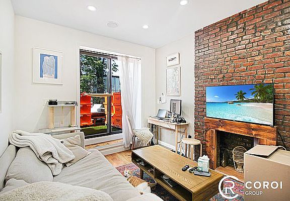 3rd image of 417 Hancock St APT 6