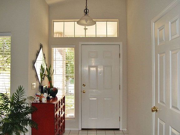 Entry with tile