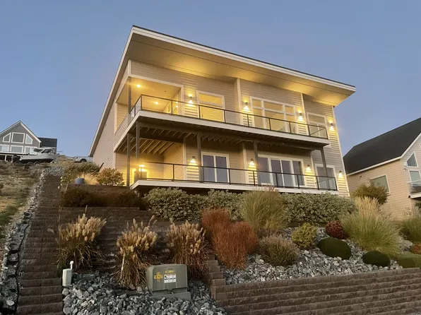 107 Monte Carlo Dr, Chelan, WA 98816