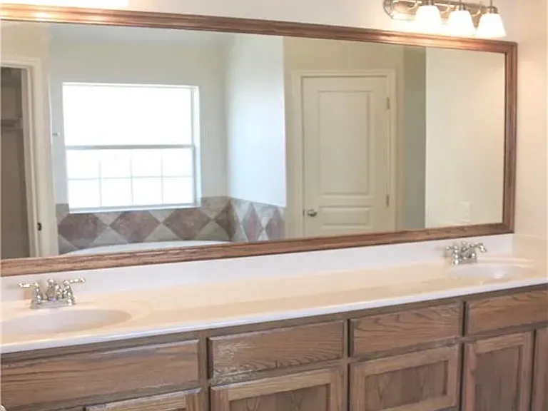 2015 Drawbridge Dr — Photo 13