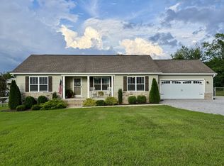 970 White Rd, Portland, TN 37148
