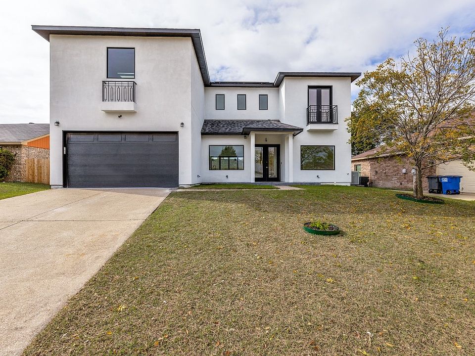 1st image of 2919 E Pepperidge Dr