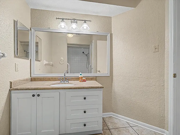 7315 Foxside Ln — Photo 33