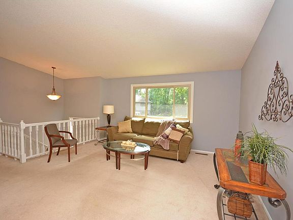 5th image of 849 Martha Lake Ct