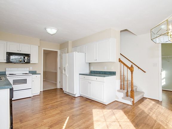 5th image of 6912 Leyton Pl