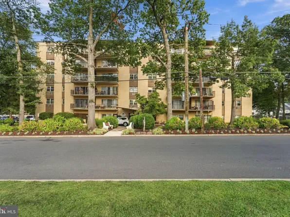 206 Chestnut St, Cherry Hill, NJ 08002