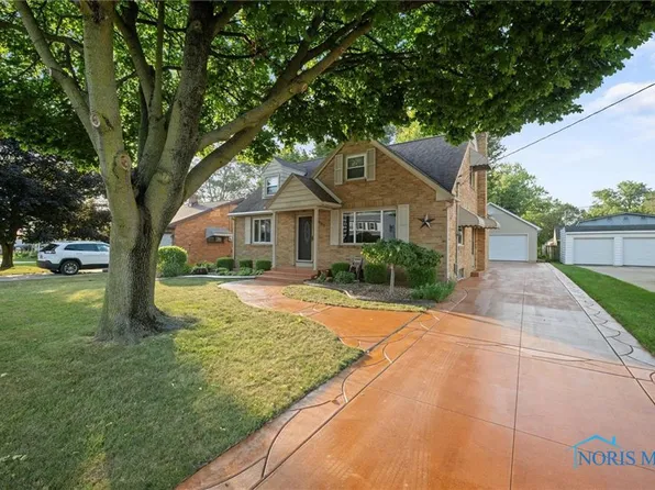 461 Eagle Point Rd, Rossford, OH 43460