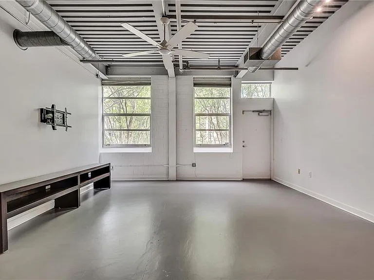 400 Village Pkwy NE #202 — Photo 10