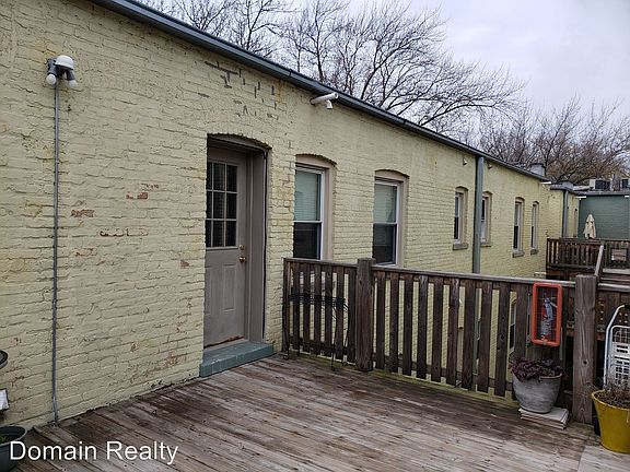3rd image of 7023 N Wolcott Ave #3