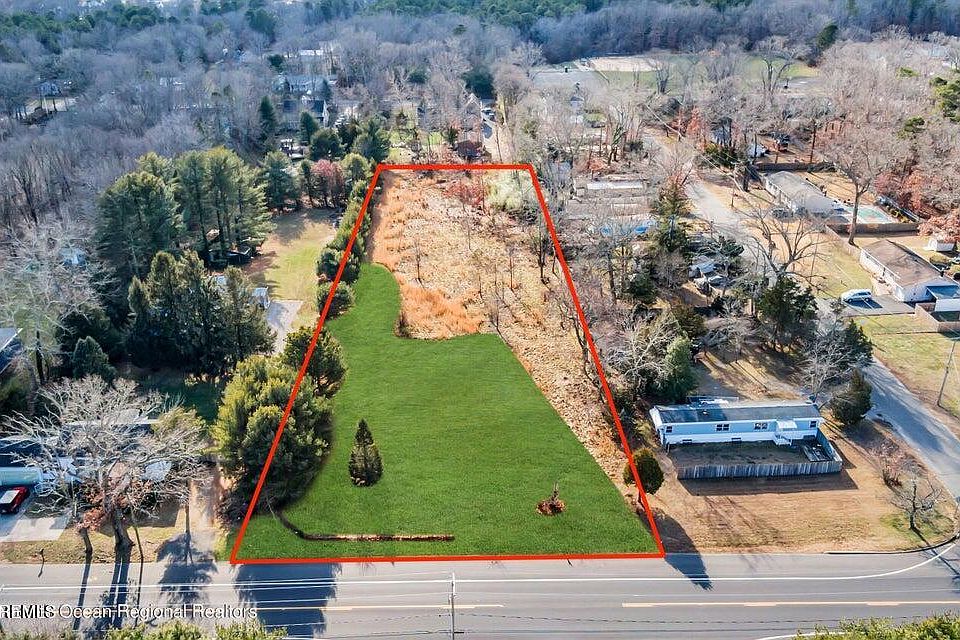1st image of 3245 Ridgeway Road