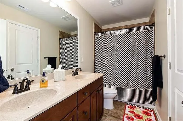 1470 Roswell Manor Cir — Photo 22