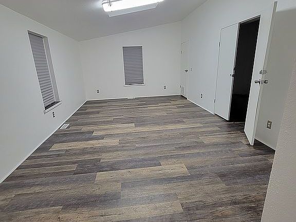 Family room (from kitchen)