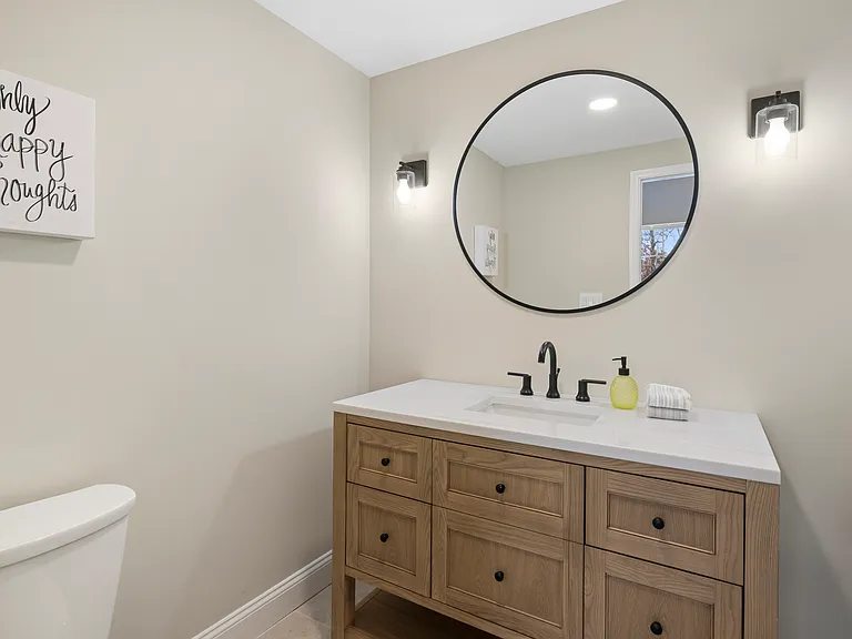 9 Montauk Ave — Photo 9