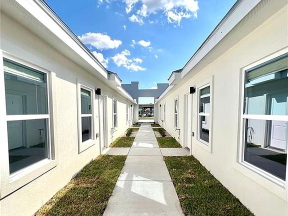 3rd image of 100 Lauryn Dr #4