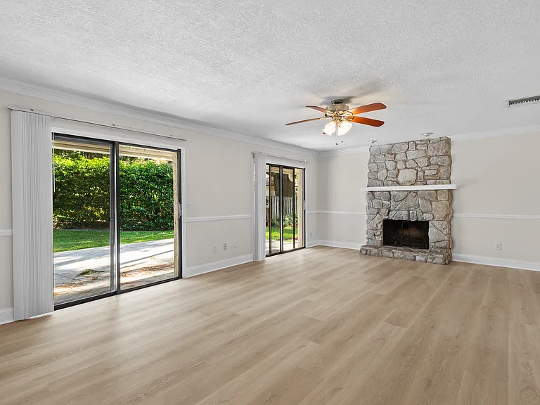 74 Sanchez Dr E — Photo 4