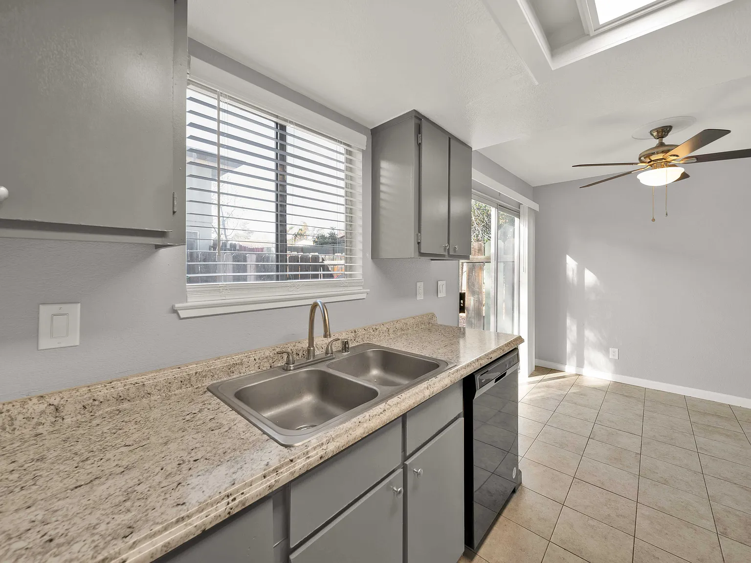 Heather Ridge Apartments — Photo 4